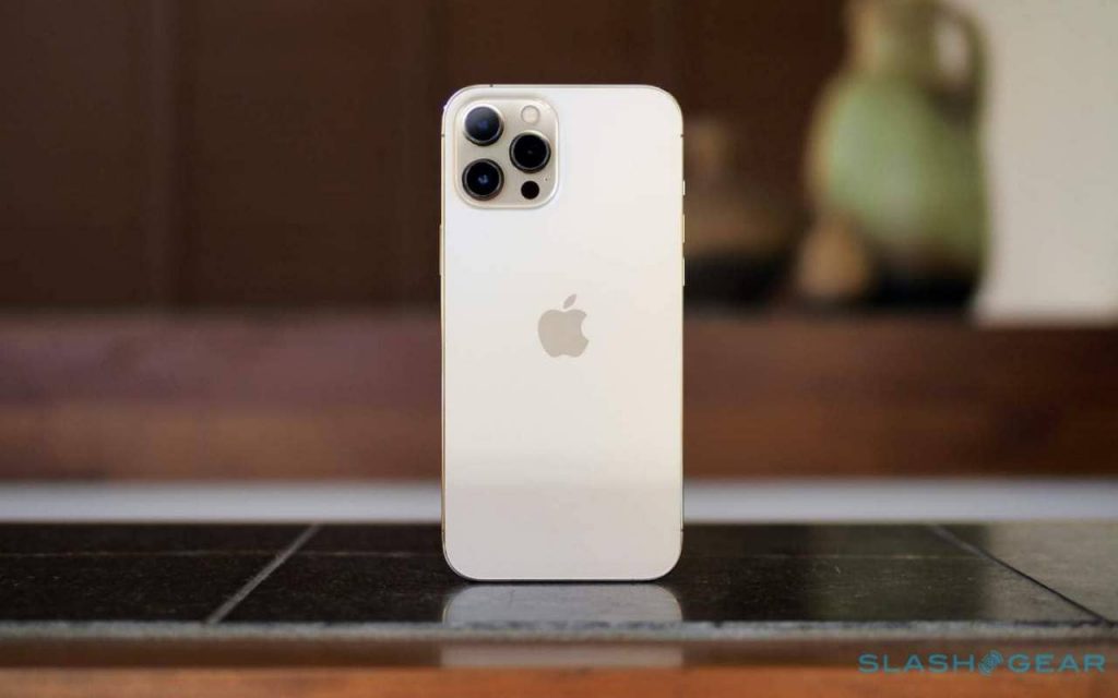 iPhone 13 1024x640 - اطلاعاتی درباره ارتقا دوربین آیفون ۱۳ اپل؛ از فیلترهای جدید تا حالت پرتره ویدیویی